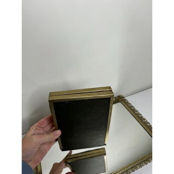 Vintage MCM Gold Tone Ornate Metal Tabletop Double Pictures Frame - Picture 9 of 9